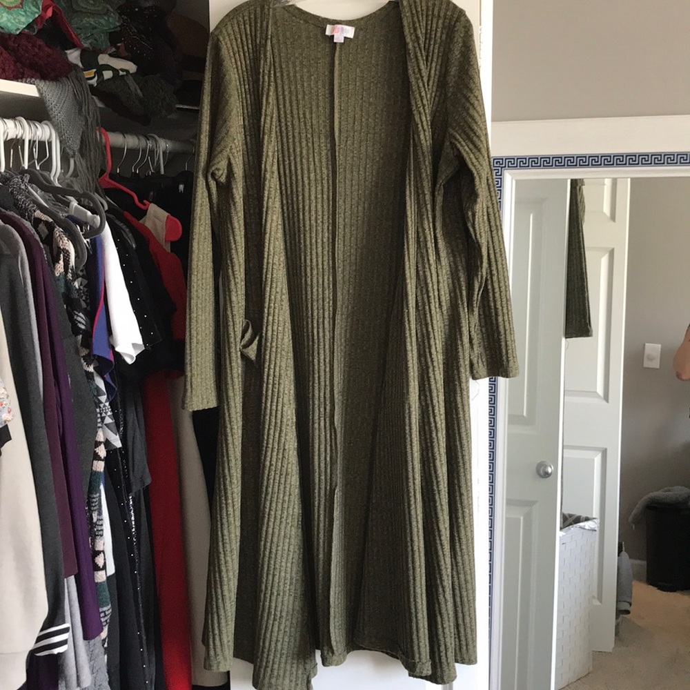 Long green sweater “sarah” lularoe